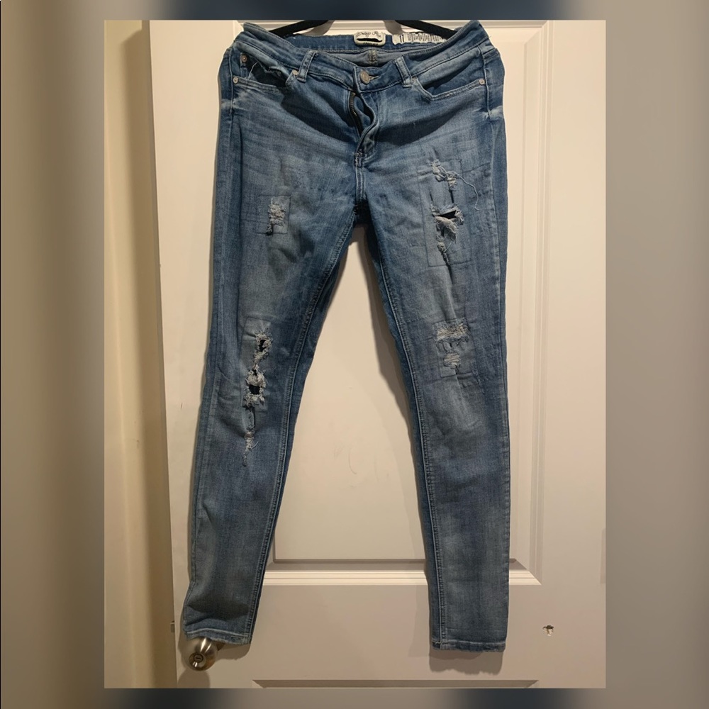 Ripped Skinny Jeans